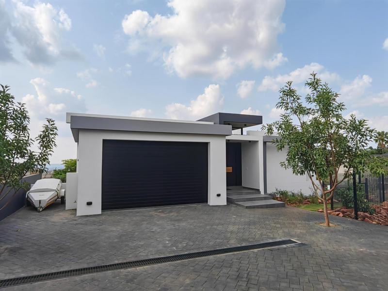 To Let 4 Bedroom Property for Rent in Waterkloof Heights Gauteng