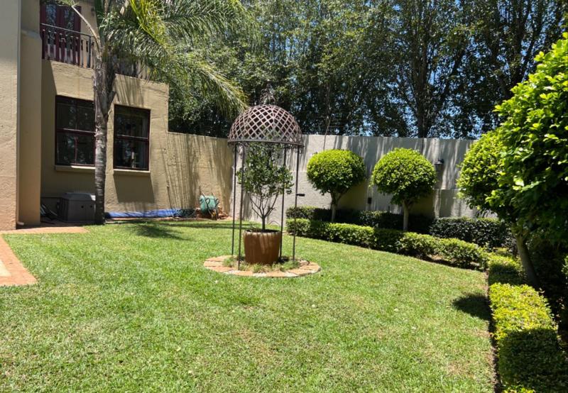 To Let 5 Bedroom Property for Rent in Waterkloof Ridge Gauteng