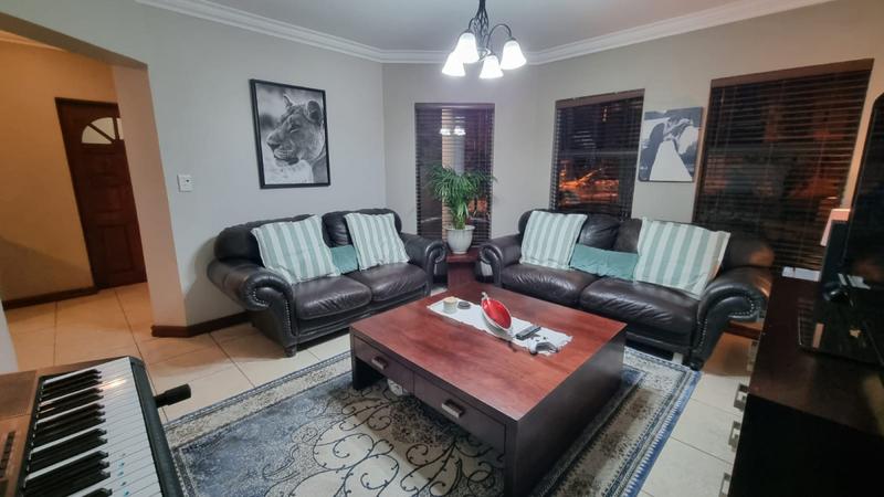 3 Bedroom Property for Sale in Greenstone Hill Gauteng