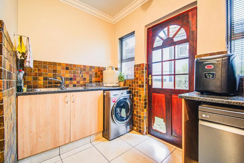 3 Bedroom Property for Sale in Greenstone Hill Gauteng