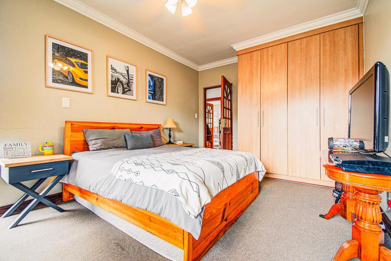 3 Bedroom Property for Sale in Greenstone Hill Gauteng