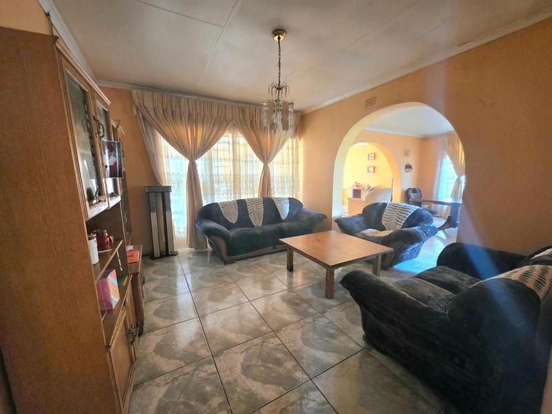 3 Bedroom Property for Sale in Dawn Park Gauteng