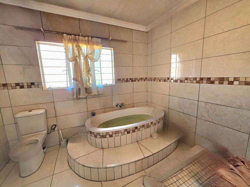 3 Bedroom Property for Sale in Dawn Park Gauteng