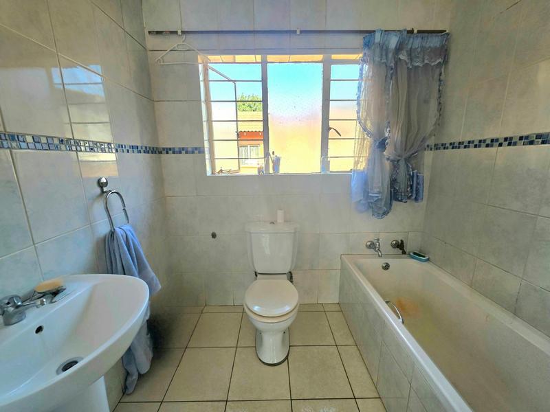 3 Bedroom Property for Sale in Dawn Park Gauteng