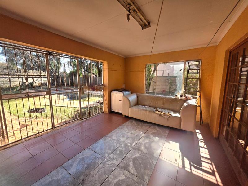 3 Bedroom Property for Sale in Dawn Park Gauteng