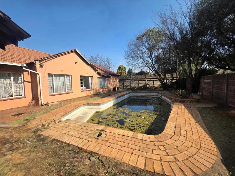 3 Bedroom Property for Sale in Dawn Park Gauteng