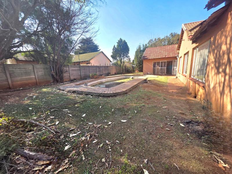 3 Bedroom Property for Sale in Dawn Park Gauteng