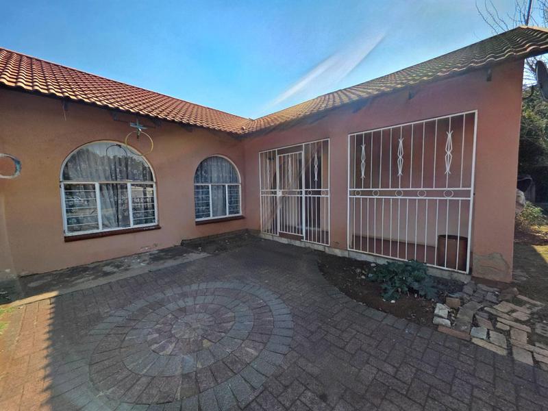 3 Bedroom Property for Sale in Dawn Park Gauteng