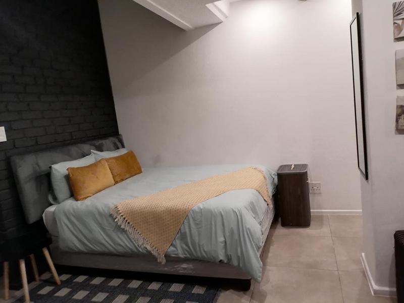 To Let 1 Bedroom Property for Rent in Sandown Gauteng
