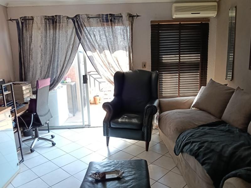2 Bedroom Property for Sale in South Crest Gauteng