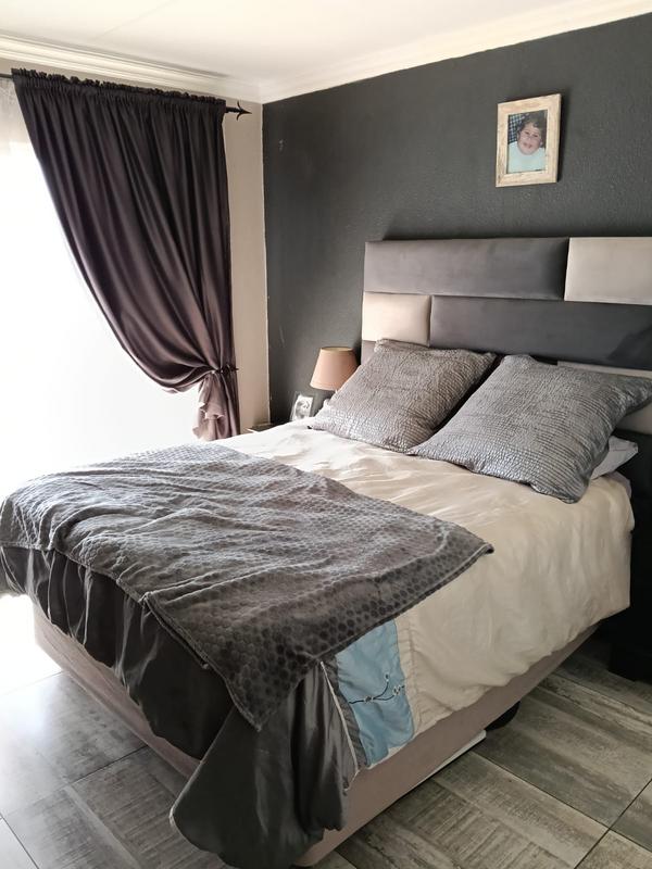 2 Bedroom Property for Sale in South Crest Gauteng