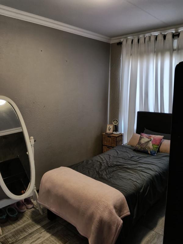 2 Bedroom Property for Sale in South Crest Gauteng