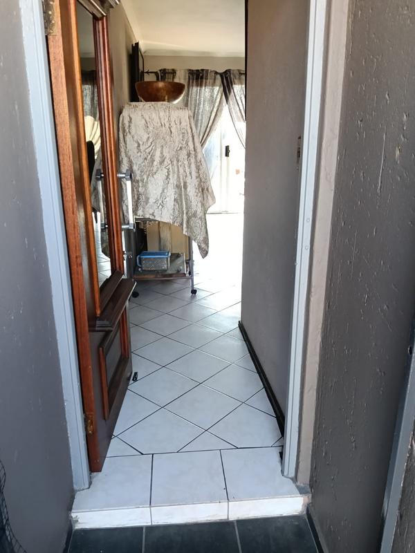2 Bedroom Property for Sale in South Crest Gauteng