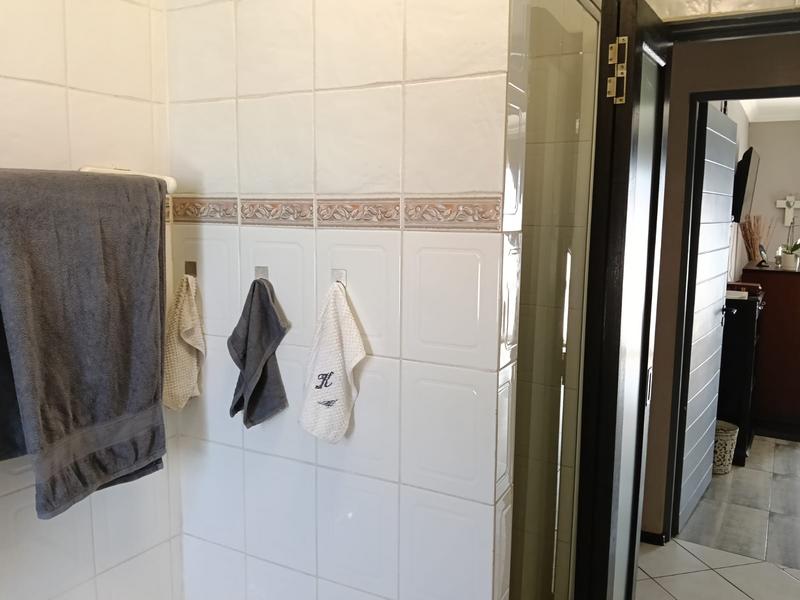 2 Bedroom Property for Sale in South Crest Gauteng