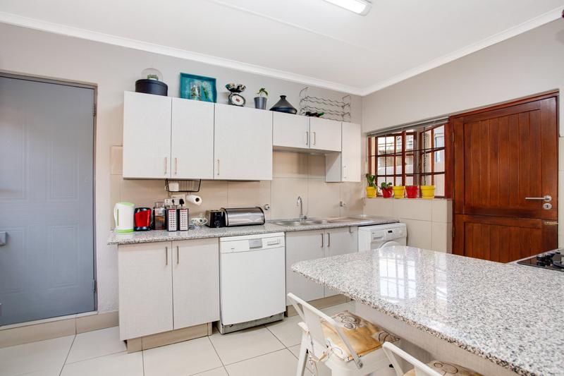 To Let 3 Bedroom Property for Rent in Douglasdale Gauteng