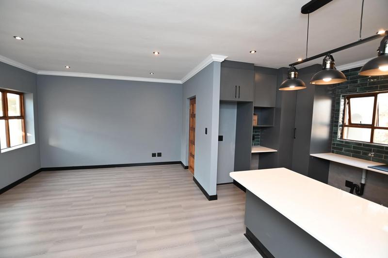 To Let 2 Bedroom Property for Rent in Bryanston Gauteng