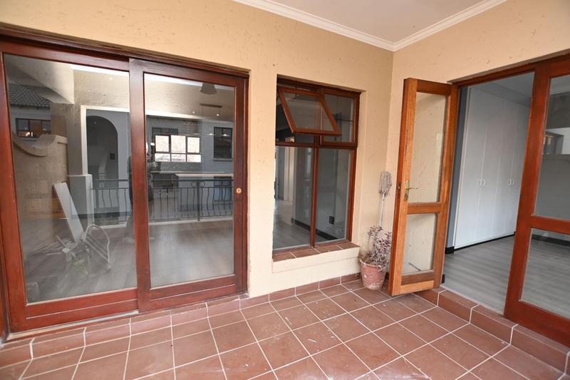 To Let 2 Bedroom Property for Rent in Bryanston Gauteng