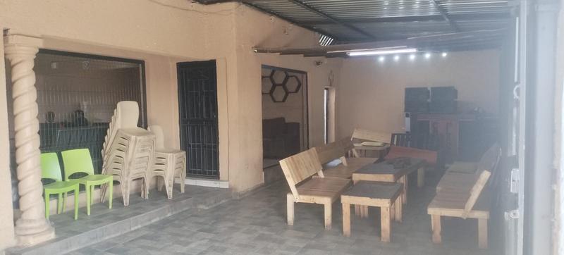 Commercial Property for Sale in Makulong Gauteng