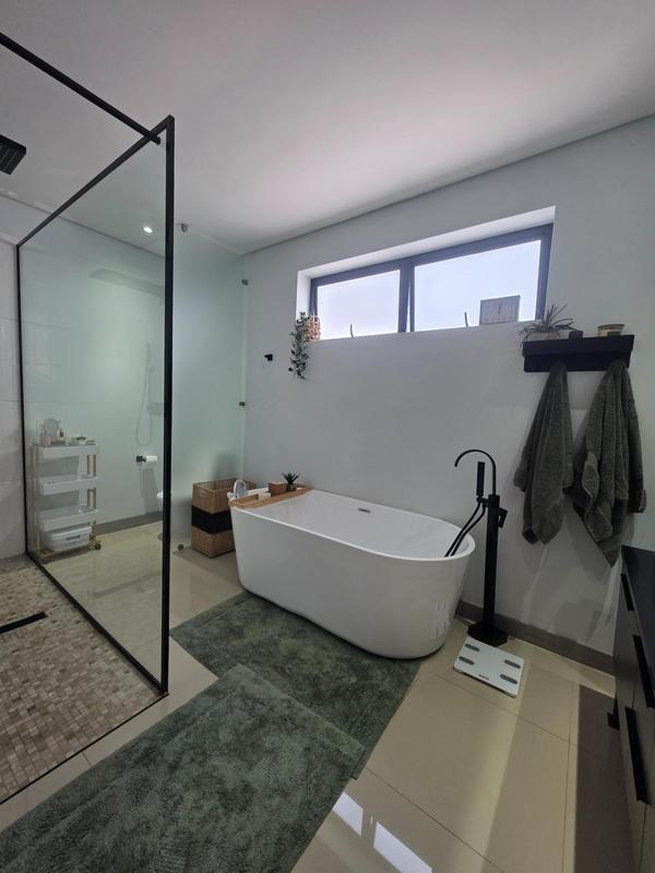 To Let 4 Bedroom Property for Rent in Lynnwood Gauteng