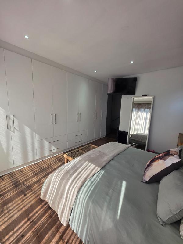 To Let 4 Bedroom Property for Rent in Lynnwood Gauteng