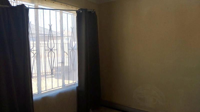 To Let 2 Bedroom Property for Rent in Riverlea Gauteng