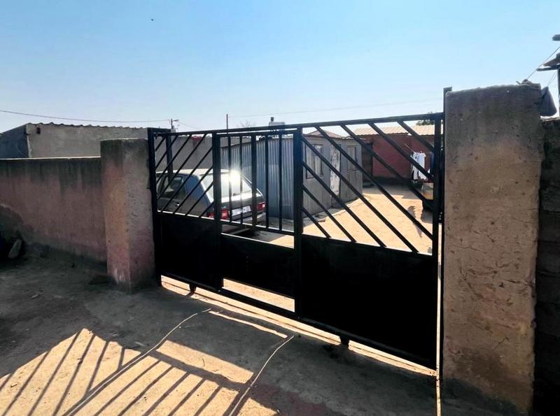 1 Bedroom Property for Sale in Olievenhoutbosch Gauteng