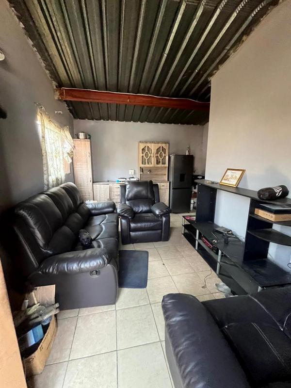 1 Bedroom Property for Sale in Olievenhoutbosch Gauteng