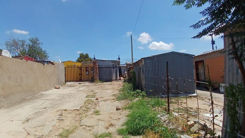 8 Bedroom Property for Sale in Diepsloot Gauteng