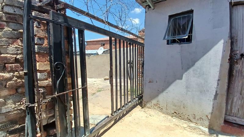 8 Bedroom Property for Sale in Diepsloot Gauteng