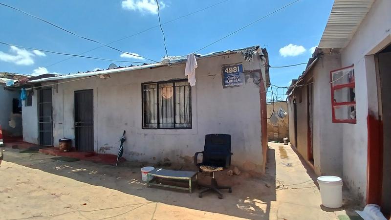 8 Bedroom Property for Sale in Diepsloot Gauteng
