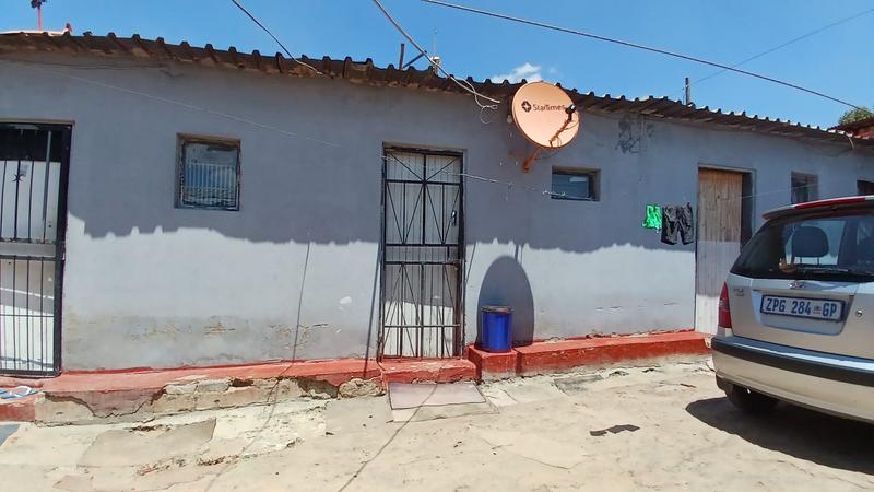 8 Bedroom Property for Sale in Diepsloot Gauteng