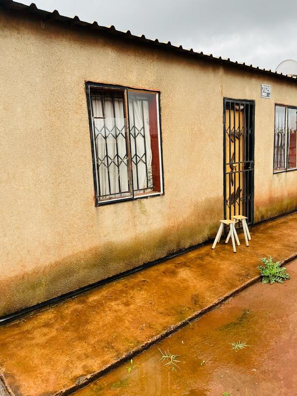 2 Bedroom Property for Sale in Katlehong South Gauteng