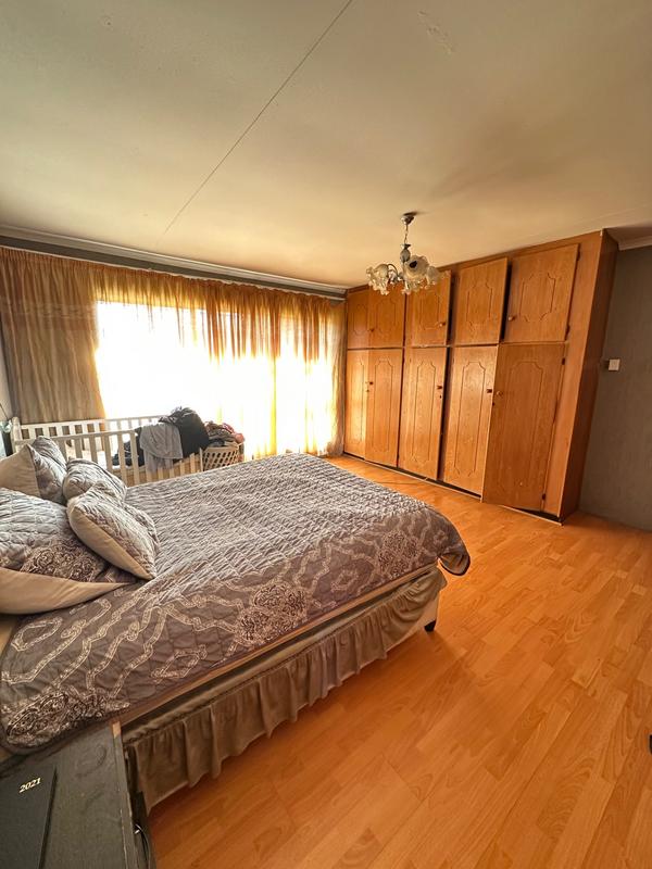 6 Bedroom Property for Sale in Sharon Park Gauteng
