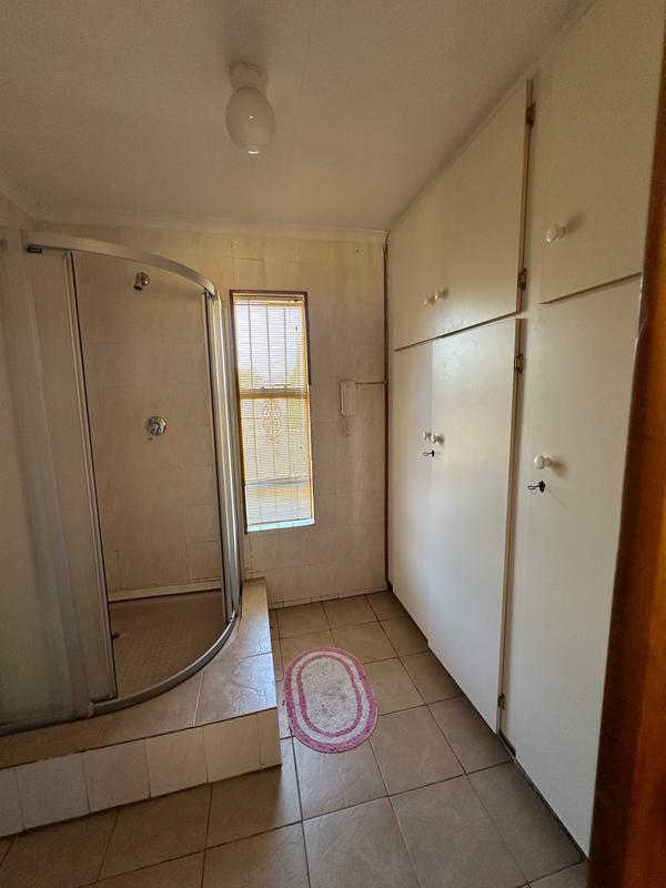6 Bedroom Property for Sale in Sharon Park Gauteng