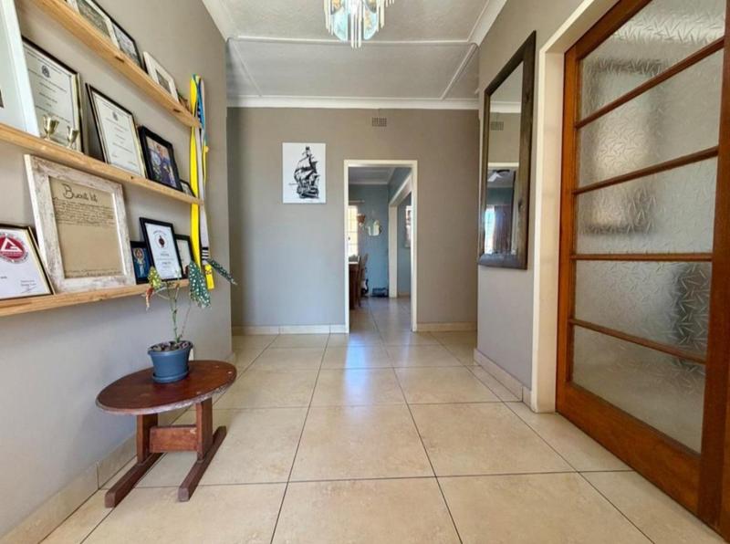 3 Bedroom Property for Sale in Linmeyer Gauteng