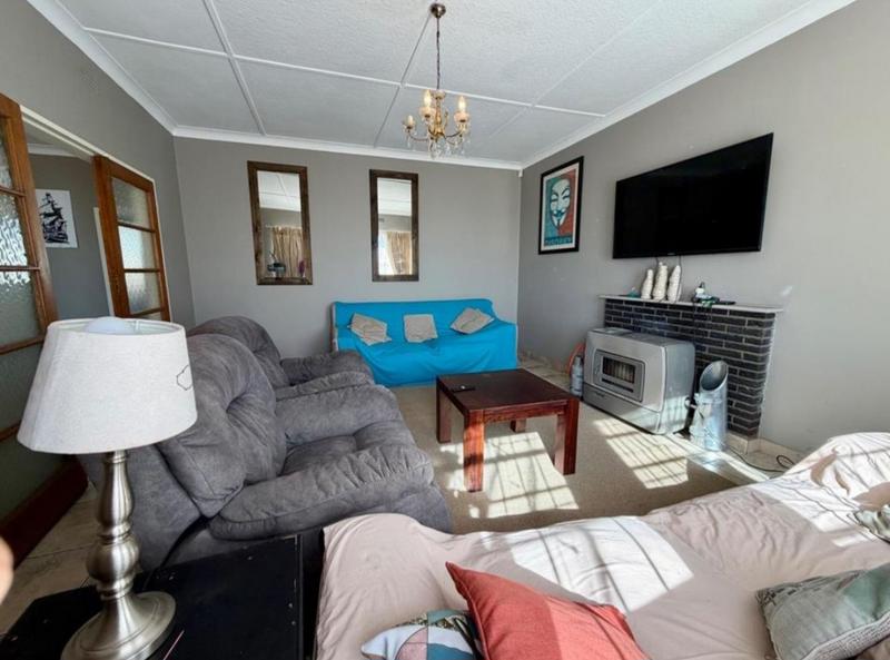 3 Bedroom Property for Sale in Linmeyer Gauteng