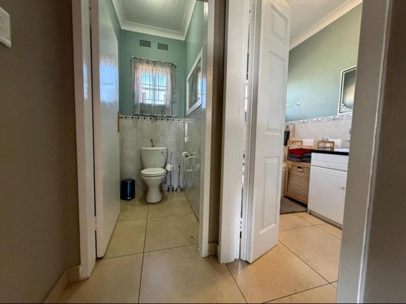 3 Bedroom Property for Sale in Linmeyer Gauteng