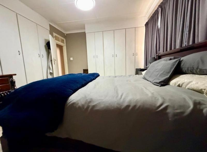3 Bedroom Property for Sale in Linmeyer Gauteng