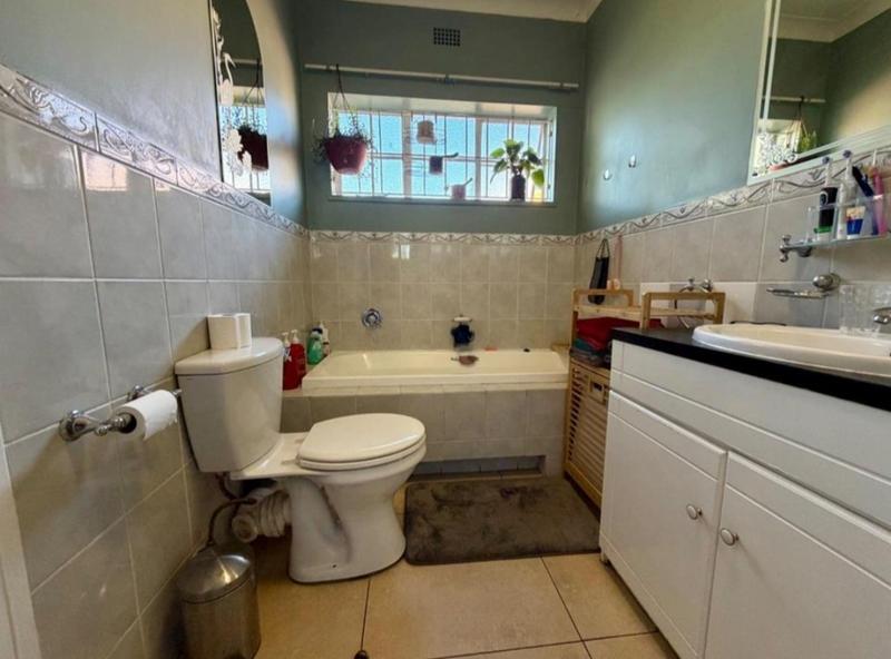 3 Bedroom Property for Sale in Linmeyer Gauteng