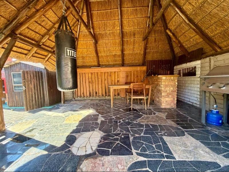 3 Bedroom Property for Sale in Linmeyer Gauteng