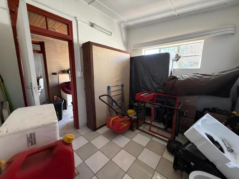 3 Bedroom Property for Sale in Linmeyer Gauteng