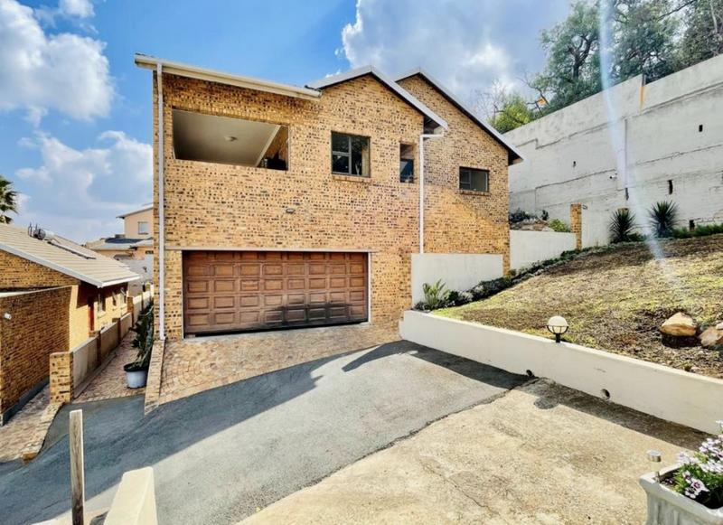 3 Bedroom Property for Sale in Oakdene Gauteng