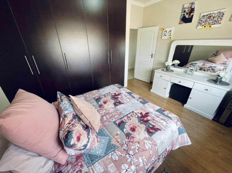 3 Bedroom Property for Sale in Oakdene Gauteng