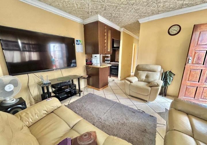3 Bedroom Property for Sale in Clayville Gauteng