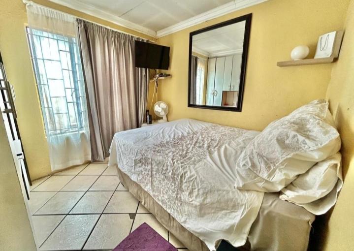 3 Bedroom Property for Sale in Clayville Gauteng