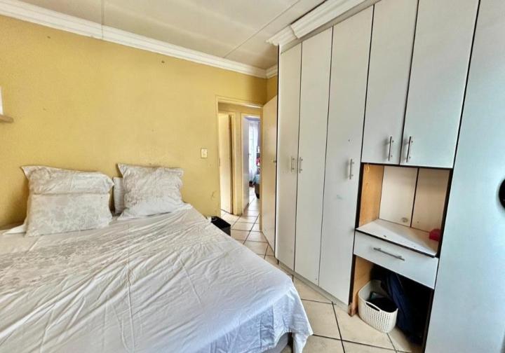 3 Bedroom Property for Sale in Clayville Gauteng