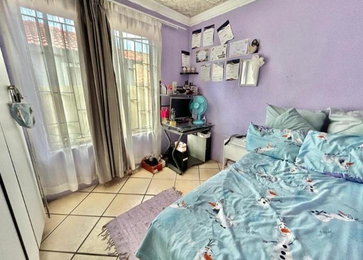 3 Bedroom Property for Sale in Clayville Gauteng