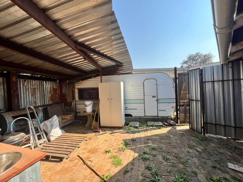 6 Bedroom Property for Sale in Benoni Gauteng