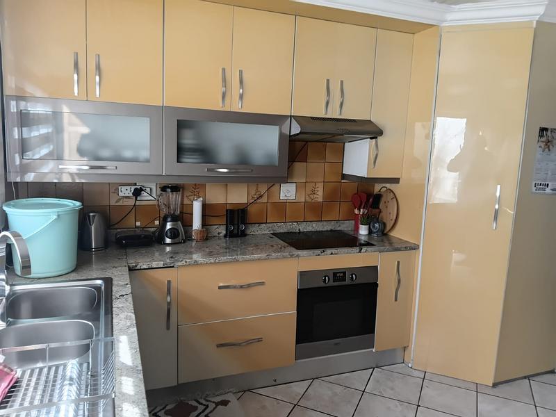 4 Bedroom Property for Sale in Liefde en Vrede Gauteng