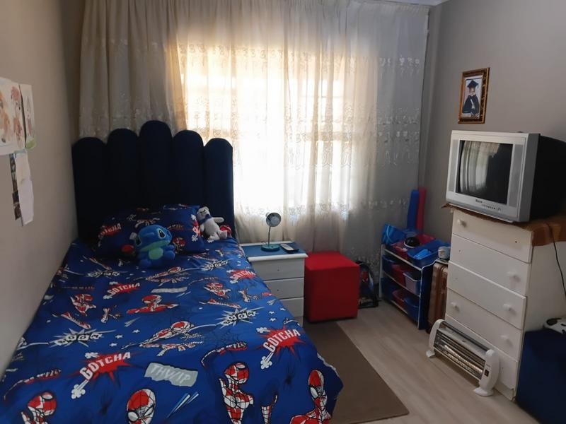 4 Bedroom Property for Sale in Liefde en Vrede Gauteng